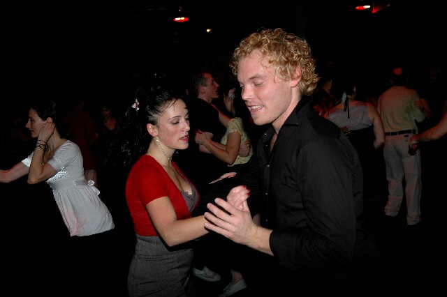 min 2007 11 10 fous swing 433